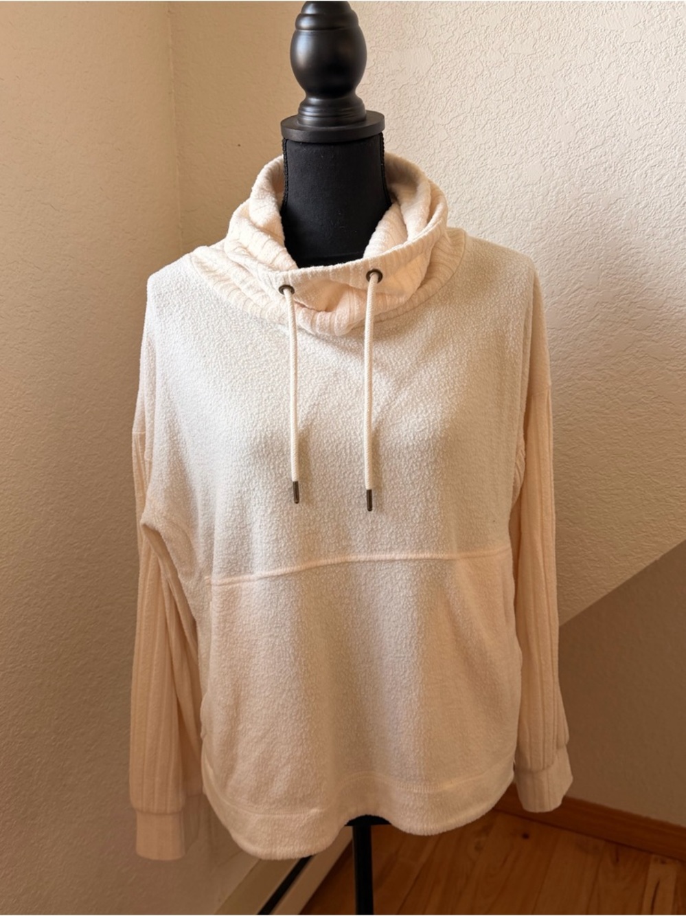 Ripcurl Cozy Cream Pullover Hoodie